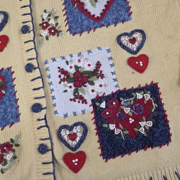 Vintage Heirloom Embroidered Heart Button Front Cardigan Sweater Cottagecore L - Picture 3 of 10